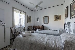 3991 Villa Bea by Barbarhouse