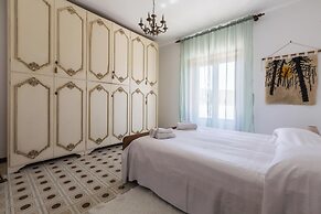 3991 Villa Bea by Barbarhouse