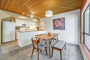 Welcoming Incline Village Condo ~ 2 Mi to Beach!