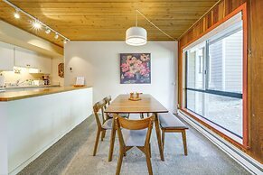 Welcoming Incline Village Condo ~ 2 Mi to Beach!