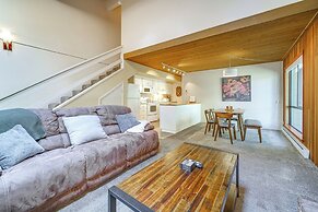 Welcoming Incline Village Condo ~ 2 Mi to Beach!