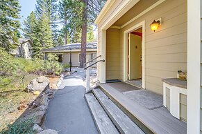 Welcoming Incline Village Condo ~ 2 Mi to Beach!