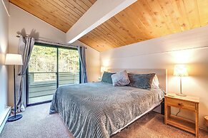 Welcoming Incline Village Condo ~ 2 Mi to Beach!