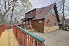 Easy-access Pigeon Forge Cabin w/ Hot Tub!