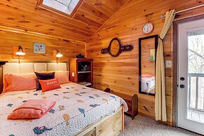 Easy-access Pigeon Forge Cabin w/ Hot Tub!