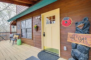 Easy-access Pigeon Forge Cabin w/ Hot Tub!