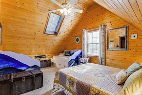 Easy-access Pigeon Forge Cabin w/ Hot Tub!