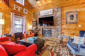 Easy-access Pigeon Forge Cabin w/ Hot Tub!
