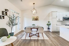 Seasonal Pool, Balcony: Quiet & Cozy Aurora Condo!