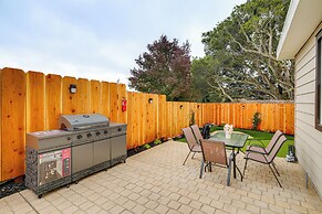 Del Rey Oaks Vacation Home w/ Mini-golf Course!