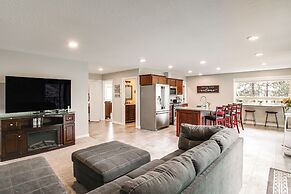 'summit Solitude' Hot Tub & Views in Harrison!