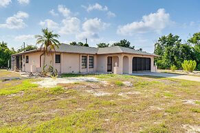 Pet-friendly Port Charlotte Home w/ Pool & Lanai!