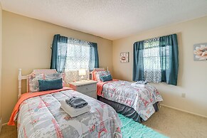 Pet-friendly Port Charlotte Home w/ Pool & Lanai!