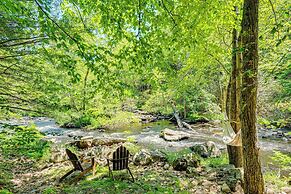 Family Pocono Pines Cottage w/ Deck & Creek Access