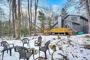 Creek Access & Deck: Family Pocono Pines Cottage