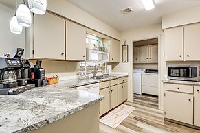 Hot Tub & Sauna: Dewey Getaway w/ Community Perks