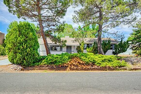 Hot Tub & Sauna: Dewey Getaway w/ Community Perks