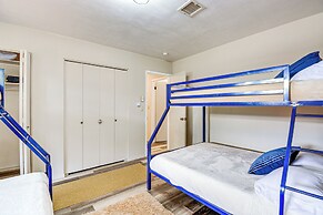 Hot Tub & Sauna: Dewey Getaway w/ Community Perks
