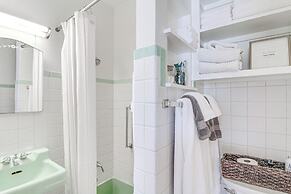 Albuquerque Adobe Cottage: Yard, Walkable Area