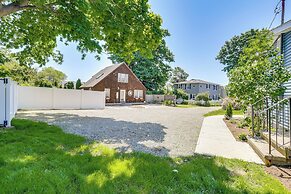 Old Saybrook Home w/ Screened Porch & Ocean View!