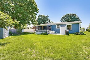 Old Saybrook Home w/ Screened Porch & Ocean View!