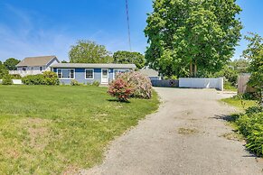 Old Saybrook Home w/ Screened Porch & Ocean View!