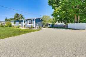 Old Saybrook Home w/ Screened Porch & Ocean View!