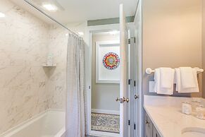 Old Saybrook Home w/ Screened Porch & Ocean View!