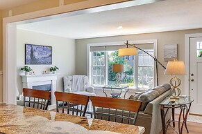 Old Saybrook Home w/ Screened Porch & Ocean View!