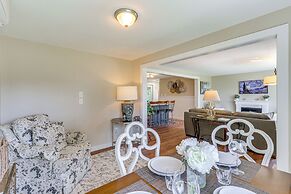 Old Saybrook Home w/ Screened Porch & Ocean View!