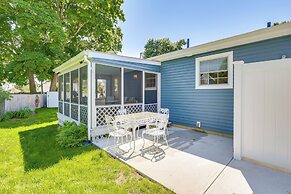 Old Saybrook Home w/ Screened Porch & Ocean View!