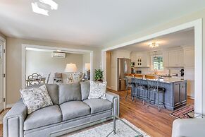 Old Saybrook Home w/ Screened Porch & Ocean View!