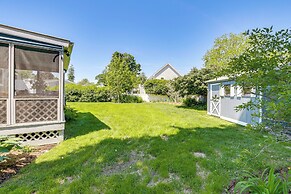 Old Saybrook Home w/ Screened Porch & Ocean View!