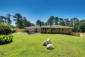 Stonecrest Family Home: Close to Panola Mountain!