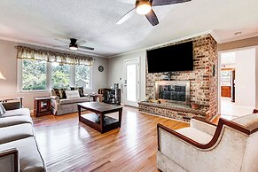 Stonecrest Family Home: Close to Panola Mountain!