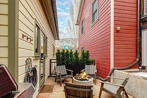 Park Villa 2 Bedroom Home by RedAwning