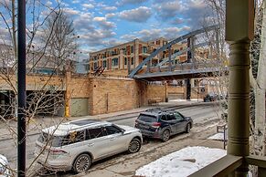 Park Villa 2 Bedroom Home by RedAwning