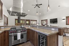 Park Villa 2 Bedroom Home by RedAwning