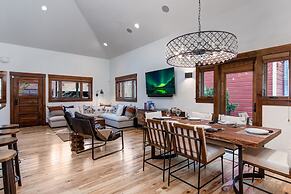 Park Villa 2 Bedroom Home by RedAwning