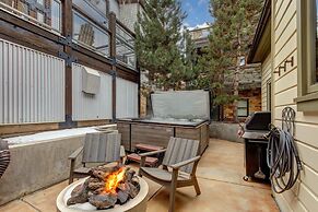 Park Villa 2 Bedroom Home by RedAwning