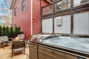 Park Villa 2 Bedroom Home by RedAwning