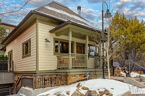 Park Villa 2 Bedroom Home by RedAwning