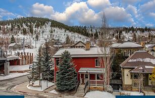 Park Villa 2 Bedroom Home by RedAwning