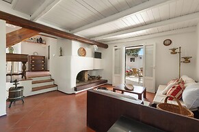 3987 Villa Greco by Barbarhouse