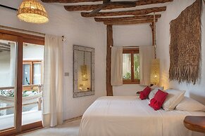 Mawimbi Boutique Hotel