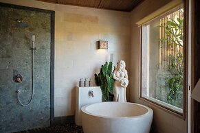 Happy Honeymoon Private Villa