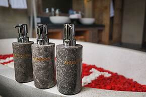 Happy Honeymoon Private Villa