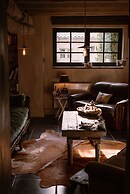 La Petite For t Antique Countryside Greenhouse