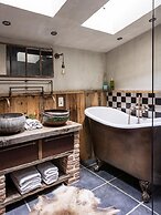 La Petite For t Antique Countryside Greenhouse