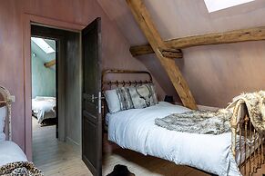 La Petite For t Antique Countryside Greenhouse